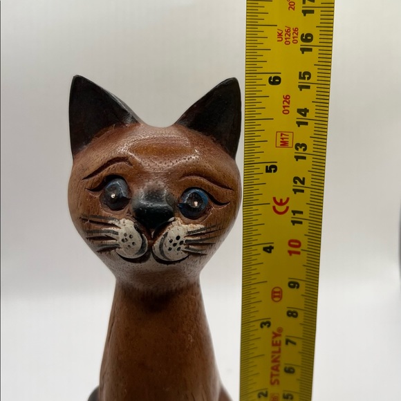 Lovely Hand carved,Hand painted Wooden Cat figurine 🐱 - Picture 6 of 7